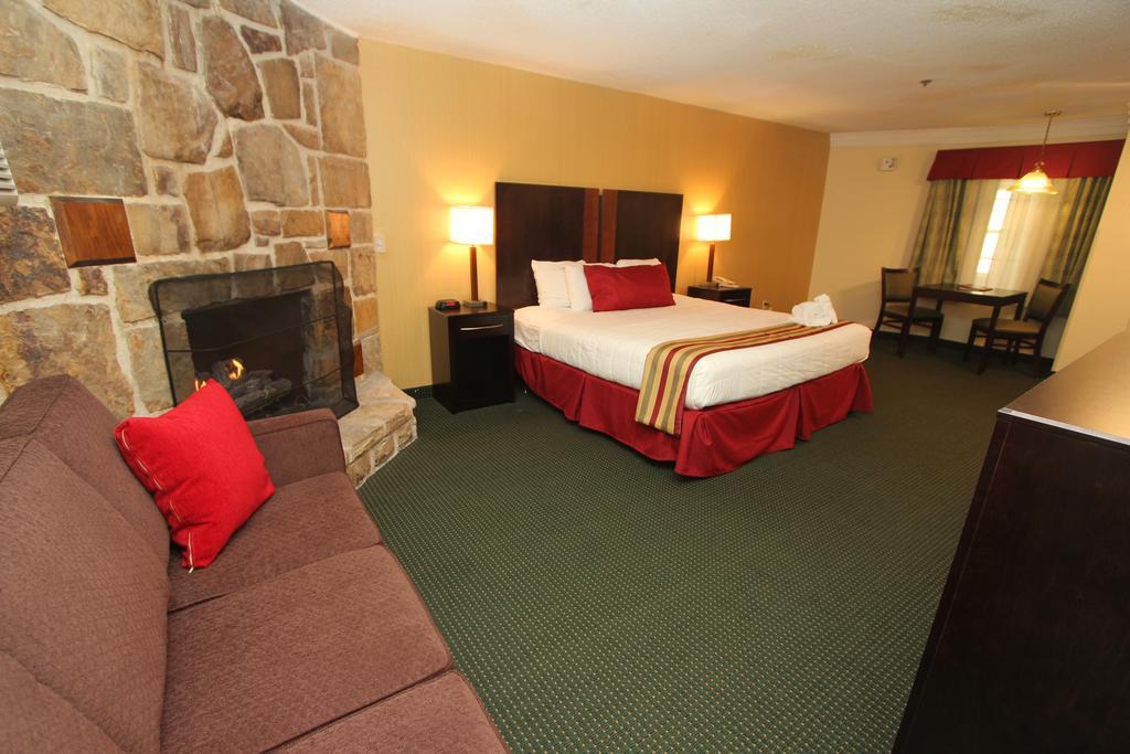גטלינבורג Black Bear Inn & Suites מראה חיצוני תמונה